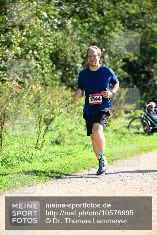 27.09.2026 - 35. Volkslauf durch das schöne Alstertal Dr. Thomas Lammeyer http://msf.ph/oto/10576695 27.09.2026 11:45:53 Laufen 1544 meine-sportfotos.de