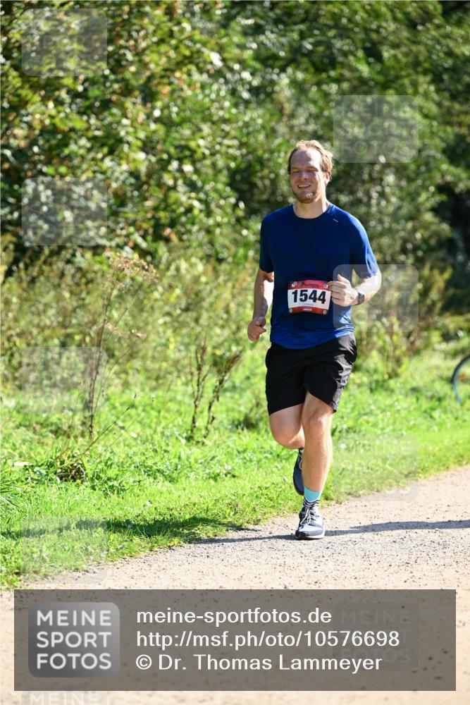 27.09.2026 - 35. Volkslauf durch das schöne Alstertal Dr. Thomas Lammeyer http://msf.ph/oto/10576698 27.09.2026 11:45:53 Laufen 1544 meine-sportfotos.de