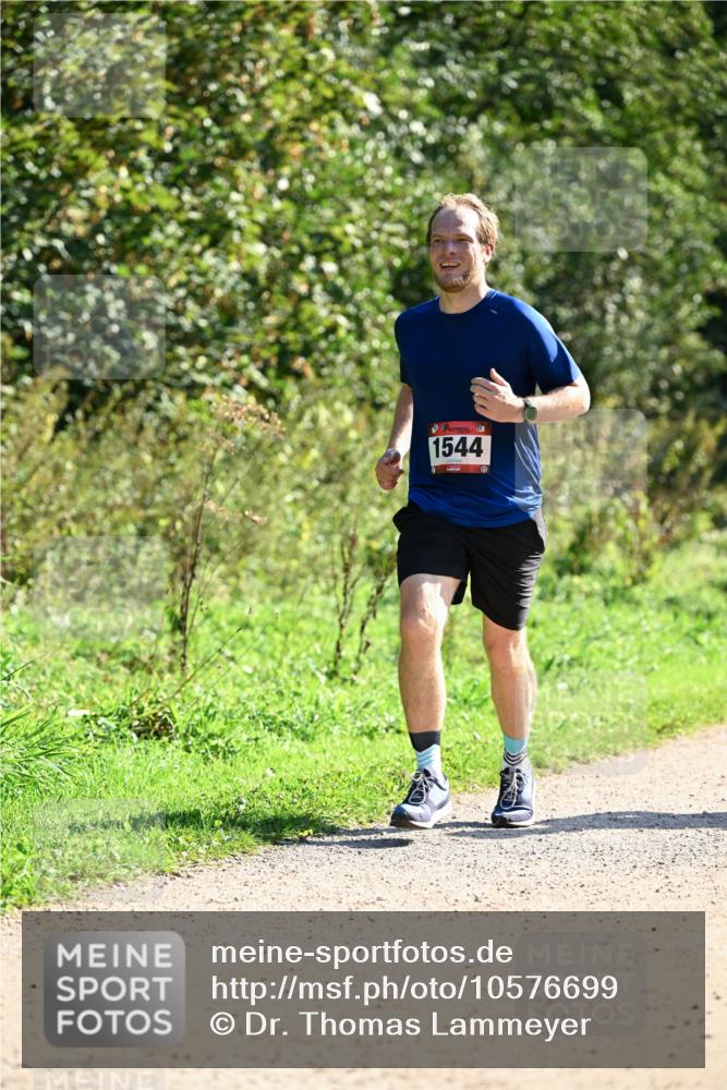 27.09.2026 - 35. Volkslauf durch das schöne Alstertal Dr. Thomas Lammeyer http://msf.ph/oto/10576699 27.09.2026 11:45:54 Laufen 1544 meine-sportfotos.de