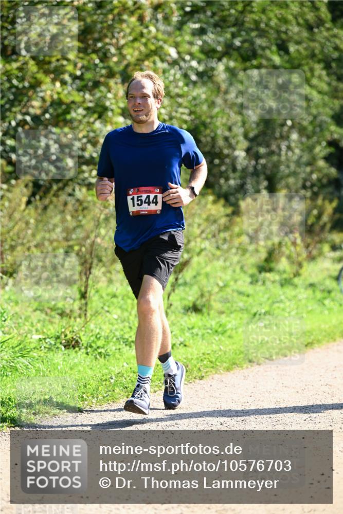 27.09.2026 - 35. Volkslauf durch das schöne Alstertal Dr. Thomas Lammeyer http://msf.ph/oto/10576703 27.09.2026 11:45:54 Laufen 1544 meine-sportfotos.de