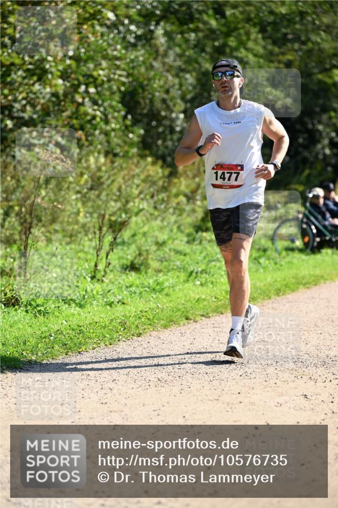 27.09.2026 - 35. Volkslauf durch das schöne Alstertal Dr. Thomas Lammeyer http://msf.ph/oto/10576735 27.09.2026 11:46:19 Laufen 1477 meine-sportfotos.de