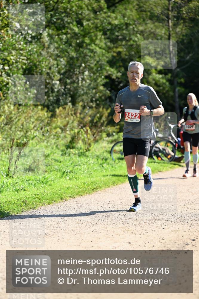 27.09.2026 - 35. Volkslauf durch das schöne Alstertal Dr. Thomas Lammeyer http://msf.ph/oto/10576746 27.09.2026 11:46:27 Laufen 2422, 1024 meine-sportfotos.de