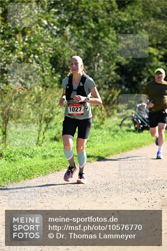 27.09.2026 - 35. Volkslauf durch das schöne Alstertal Dr. Thomas Lammeyer http://msf.ph/oto/10576770 27.09.2026 11:46:30 Laufen 1027 meine-sportfotos.de
