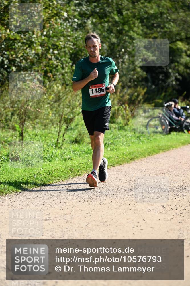 27.09.2026 - 35. Volkslauf durch das schöne Alstertal Dr. Thomas Lammeyer http://msf.ph/oto/10576793 27.09.2026 11:46:45 Laufen 1486 meine-sportfotos.de
