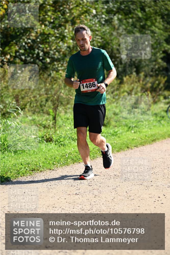 27.09.2026 - 35. Volkslauf durch das schöne Alstertal Dr. Thomas Lammeyer http://msf.ph/oto/10576798 27.09.2026 11:46:46 Laufen 1486 meine-sportfotos.de