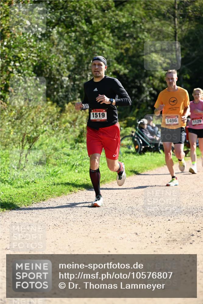 27.09.2026 - 35. Volkslauf durch das schöne Alstertal Dr. Thomas Lammeyer http://msf.ph/oto/10576807 27.09.2026 11:46:50 Laufen 1519, 1496, 1129 meine-sportfotos.de