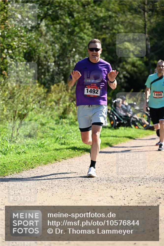 27.09.2026 - 35. Volkslauf durch das schöne Alstertal Dr. Thomas Lammeyer http://msf.ph/oto/10576844 27.09.2026 11:47:05 Laufen 1492, 1499 meine-sportfotos.de