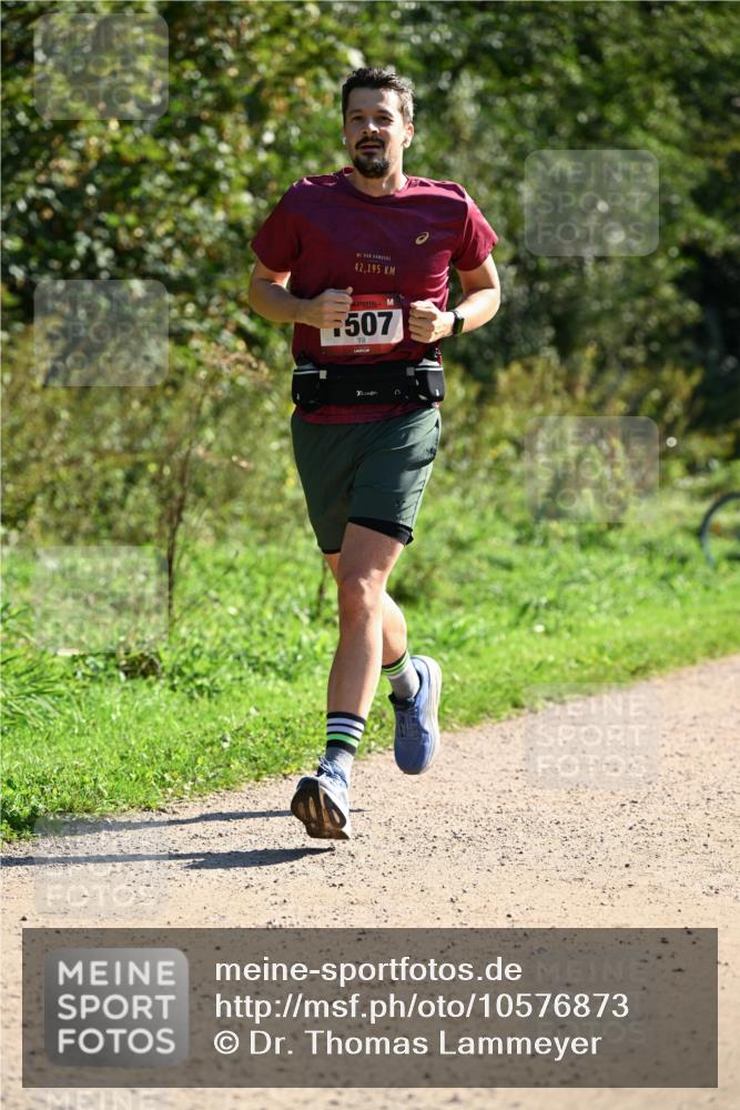 27.09.2026 - 35. Volkslauf durch das schöne Alstertal Dr. Thomas Lammeyer http://msf.ph/oto/10576873 27.09.2026 11:47:09 Laufen 42, 195, 507 meine-sportfotos.de