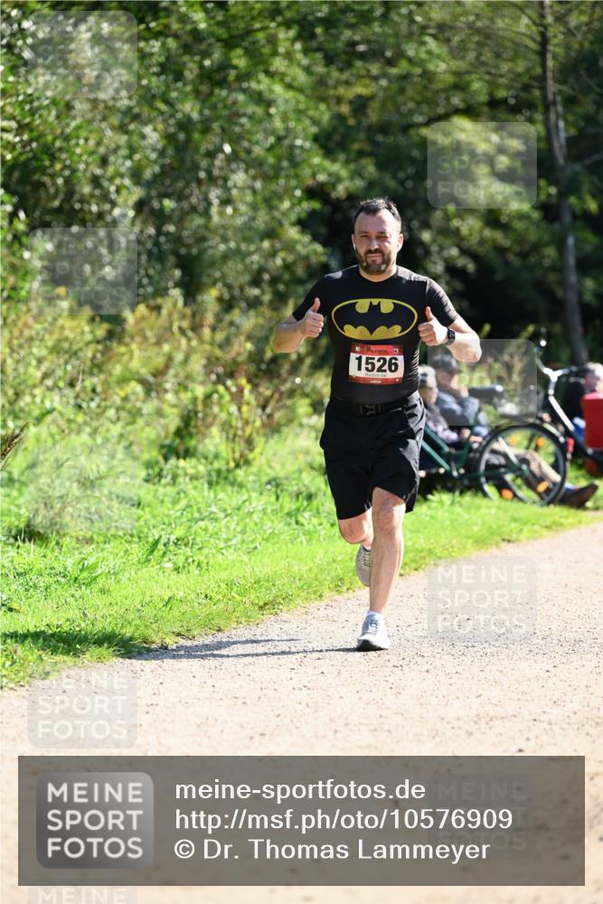 27.09.2026 - 35. Volkslauf durch das schöne Alstertal Dr. Thomas Lammeyer http://msf.ph/oto/10576909 27.09.2026 11:47:53 Laufen 1526 meine-sportfotos.de
