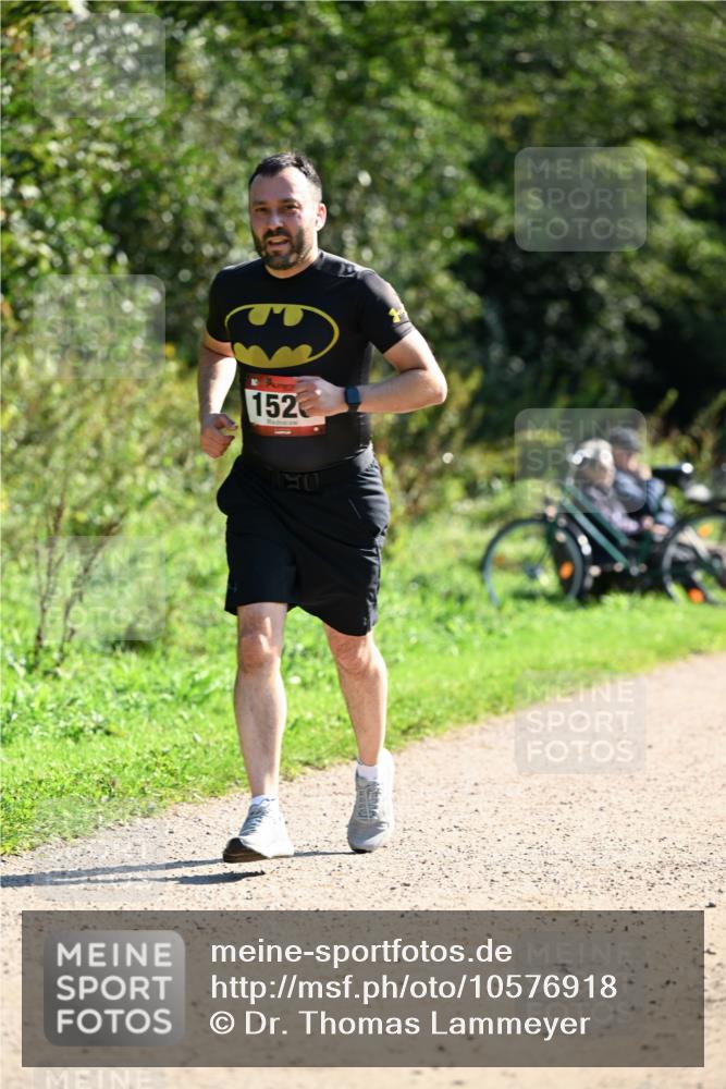 27.09.2026 - 35. Volkslauf durch das schöne Alstertal Dr. Thomas Lammeyer http://msf.ph/oto/10576918 27.09.2026 11:47:54 Laufen 152 meine-sportfotos.de