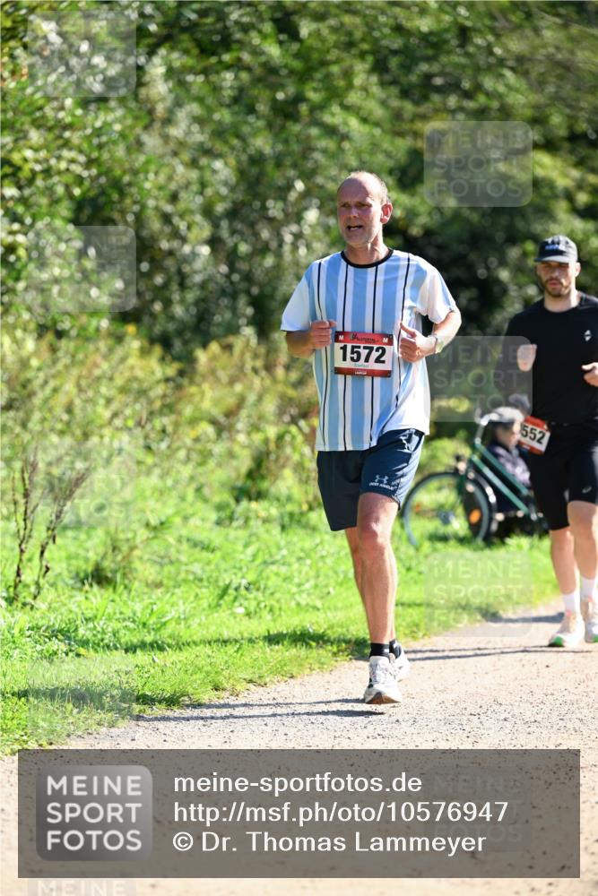 27.09.2026 - 35. Volkslauf durch das schöne Alstertal Dr. Thomas Lammeyer http://msf.ph/oto/10576947 27.09.2026 11:48:24 Laufen 1572, 552 meine-sportfotos.de