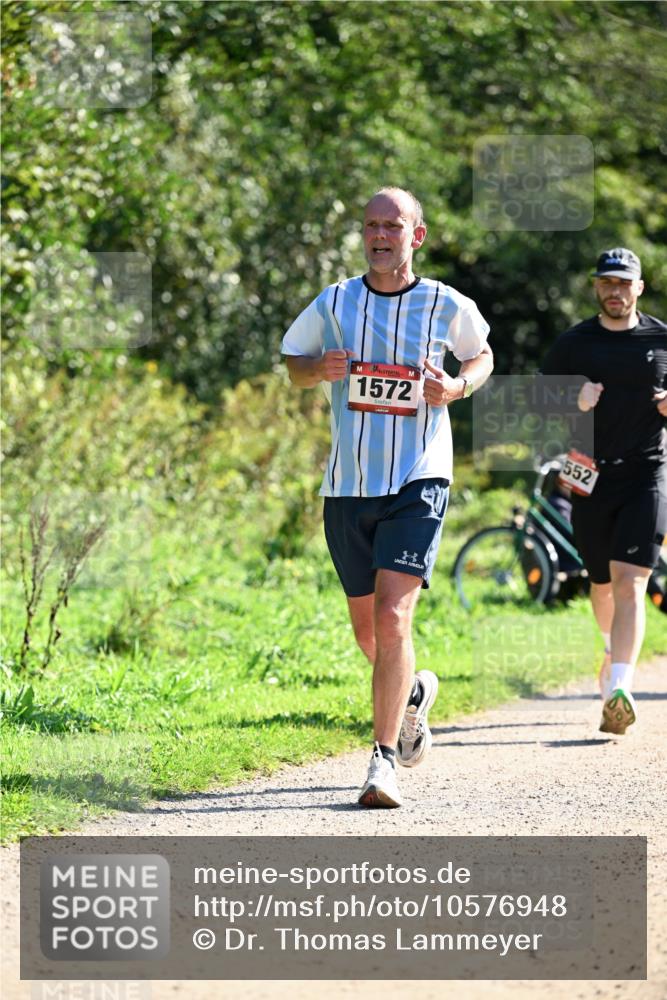 27.09.2026 - 35. Volkslauf durch das schöne Alstertal Dr. Thomas Lammeyer http://msf.ph/oto/10576948 27.09.2026 11:48:24 Laufen 1572, 552 meine-sportfotos.de