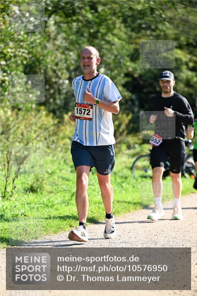27.09.2026 - 35. Volkslauf durch das schöne Alstertal Dr. Thomas Lammeyer http://msf.ph/oto/10576950 27.09.2026 11:48:24 Laufen 1572, 552 meine-sportfotos.de
