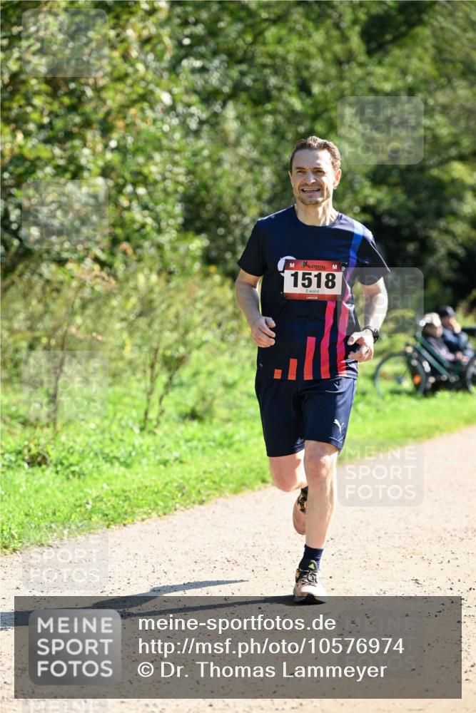 27.09.2026 - 35. Volkslauf durch das schöne Alstertal Dr. Thomas Lammeyer http://msf.ph/oto/10576974 27.09.2026 11:48:46 Laufen 1518 meine-sportfotos.de