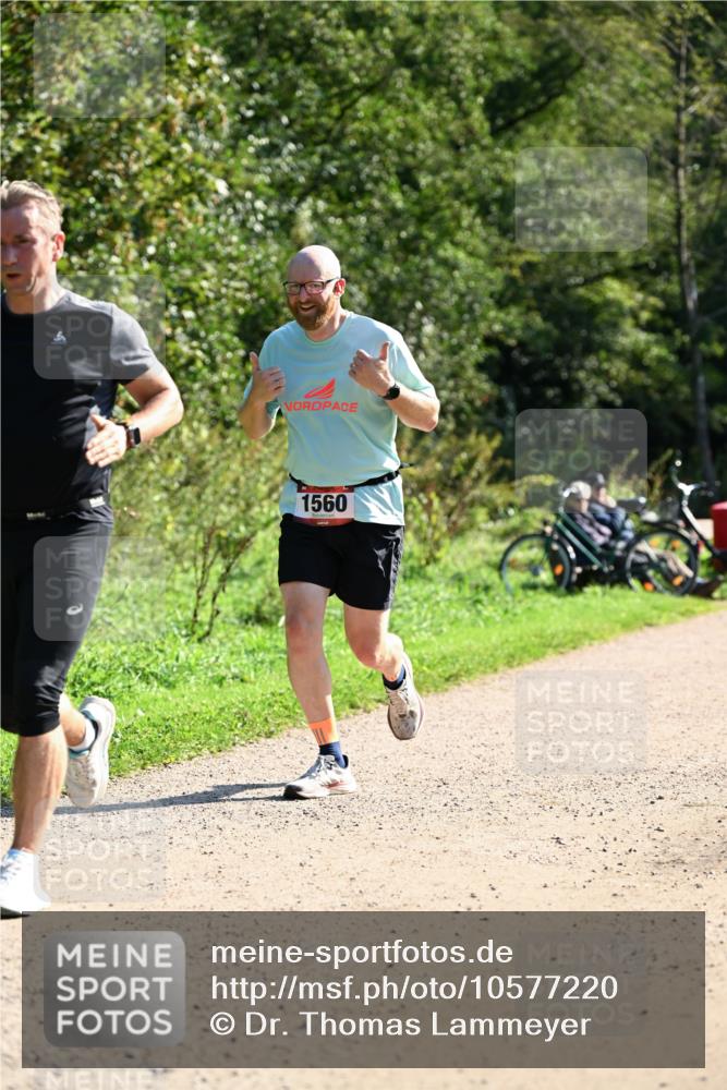 27.09.2026 - 35. Volkslauf durch das schöne Alstertal Dr. Thomas Lammeyer http://msf.ph/oto/10577220 27.09.2026 11:51:17 Laufen 1560 meine-sportfotos.de