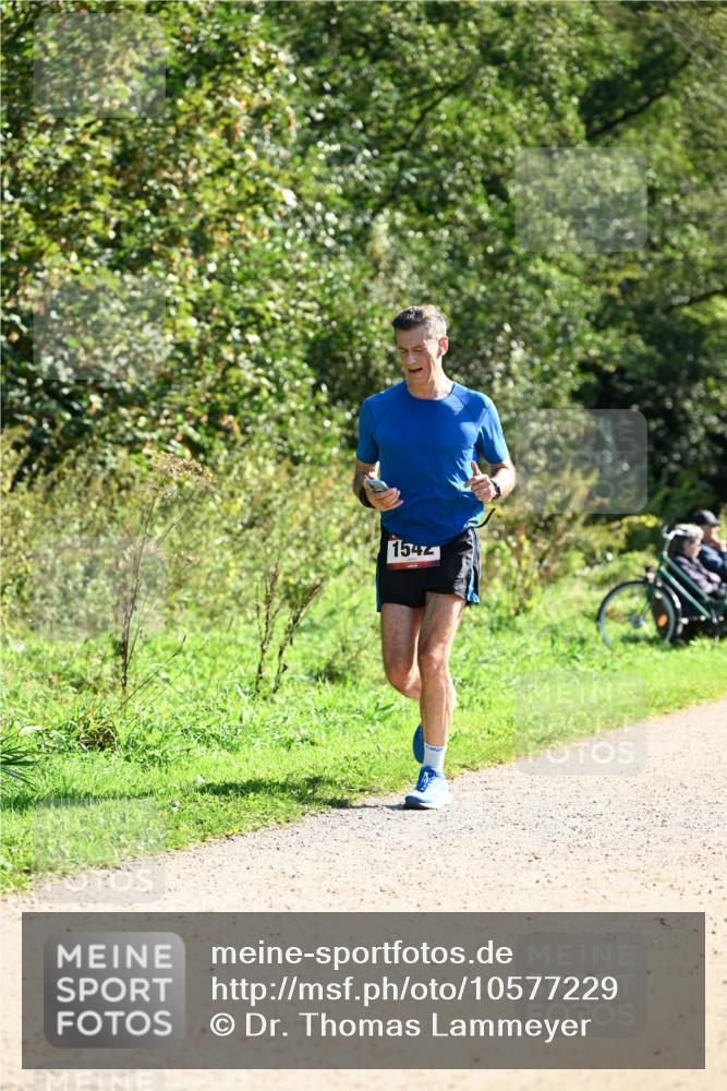27.09.2026 - 35. Volkslauf durch das schöne Alstertal Dr. Thomas Lammeyer http://msf.ph/oto/10577229 27.09.2026 11:51:23 Laufen 1542 meine-sportfotos.de