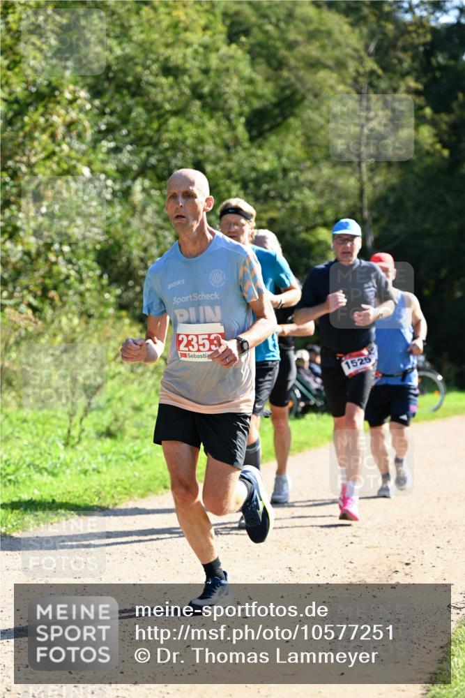 27.09.2026 - 35. Volkslauf durch das schöne Alstertal Dr. Thomas Lammeyer http://msf.ph/oto/10577251 27.09.2026 11:51:28 Laufen 2353, 1525 meine-sportfotos.de