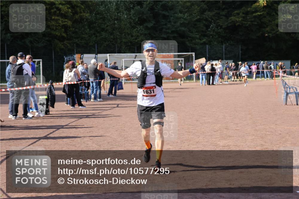 27.09.2026 - 35. Volkslauf durch das schöne Alstertal Strokosch-Dieckow http://msf.ph/oto/10577295 27.09.2026 12:42:00 Ziel 1631 meine-sportfotos.de