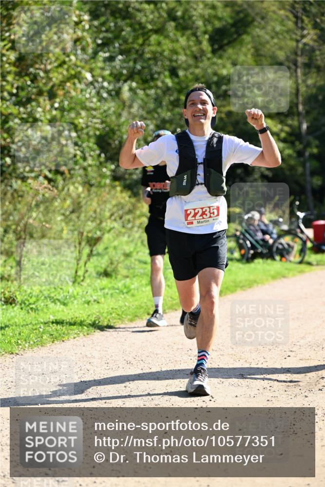 27.09.2026 - 35. Volkslauf durch das schöne Alstertal Dr. Thomas Lammeyer http://msf.ph/oto/10577351 27.09.2026 11:52:13 Laufen 2235 meine-sportfotos.de
