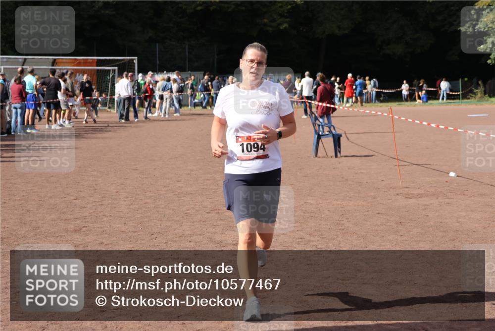 27.09.2026 - 35. Volkslauf durch das schöne Alstertal Strokosch-Dieckow http://msf.ph/oto/10577467 27.09.2026 12:32:00 Ziel 1094 meine-sportfotos.de