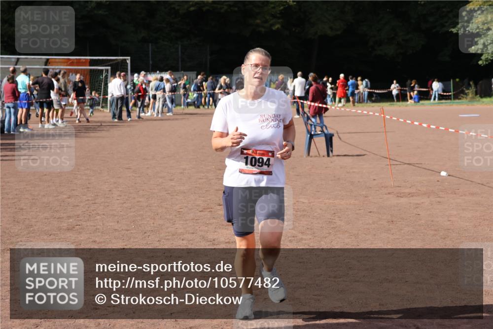 27.09.2026 - 35. Volkslauf durch das schöne Alstertal Strokosch-Dieckow http://msf.ph/oto/10577482 27.09.2026 12:32:00 Ziel 1094 meine-sportfotos.de