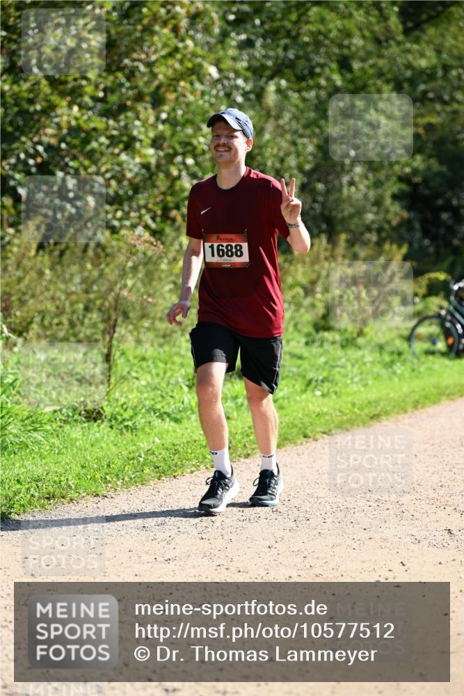 27.09.2026 - 35. Volkslauf durch das schöne Alstertal Dr. Thomas Lammeyer http://msf.ph/oto/10577512 27.09.2026 11:53:29 Laufen 1688 meine-sportfotos.de