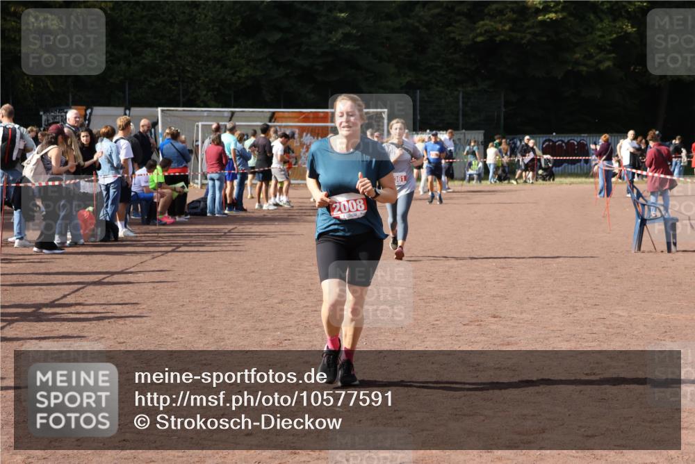 27.09.2026 - 35. Volkslauf durch das schöne Alstertal Strokosch-Dieckow http://msf.ph/oto/10577591 27.09.2026 12:32:23 Ziel 2008, 2361 meine-sportfotos.de