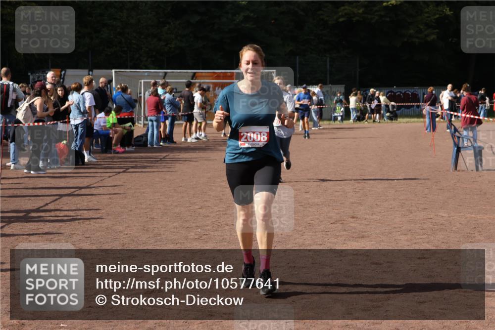 27.09.2026 - 35. Volkslauf durch das schöne Alstertal Strokosch-Dieckow http://msf.ph/oto/10577641 27.09.2026 12:32:23 Ziel 2008, 2361 meine-sportfotos.de