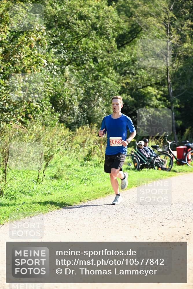 27.09.2026 - 35. Volkslauf durch das schöne Alstertal Dr. Thomas Lammeyer http://msf.ph/oto/10577842 27.09.2026 11:55:47 Laufen 2423, 3 meine-sportfotos.de