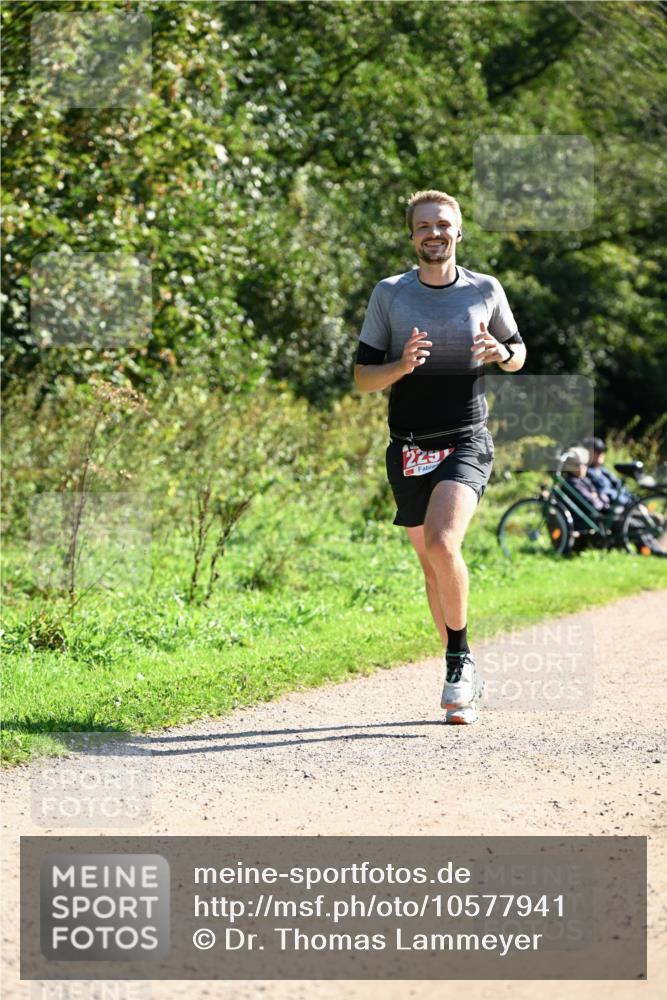 27.09.2026 - 35. Volkslauf durch das schöne Alstertal Dr. Thomas Lammeyer http://msf.ph/oto/10577941 27.09.2026 11:56:58 Laufen 225 meine-sportfotos.de