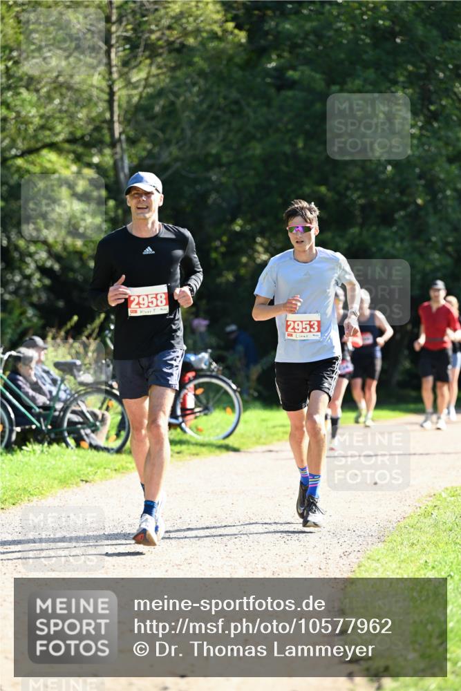 27.09.2026 - 35. Volkslauf durch das schöne Alstertal Dr. Thomas Lammeyer http://msf.ph/oto/10577962 27.09.2026 11:57:17 Laufen 2958, 2953 meine-sportfotos.de