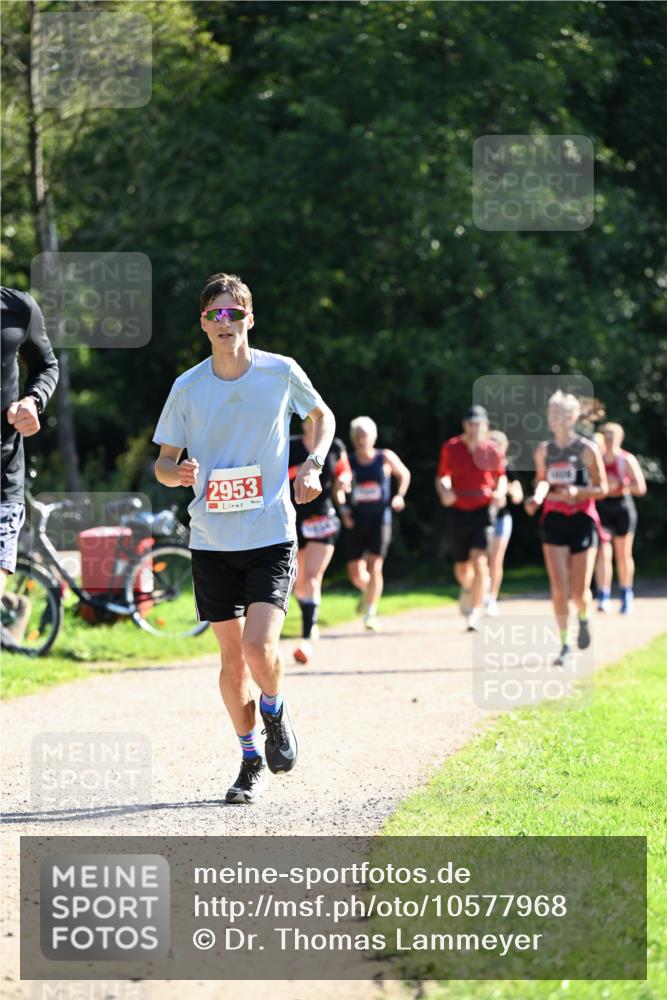 27.09.2026 - 35. Volkslauf durch das schöne Alstertal Dr. Thomas Lammeyer http://msf.ph/oto/10577968 27.09.2026 11:57:17 Laufen 2953 meine-sportfotos.de