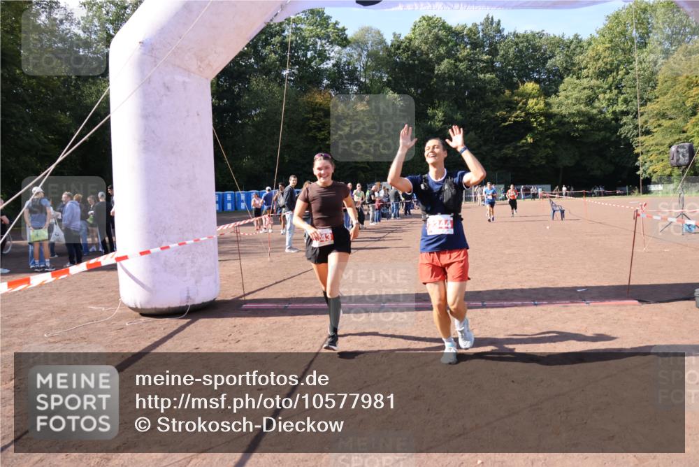 27.09.2026 - 35. Volkslauf durch das schöne Alstertal Strokosch-Dieckow http://msf.ph/oto/10577981 27.09.2026 12:43:30 Ziel 2078, 2337, 2343, 2344, 2432 meine-sportfotos.de