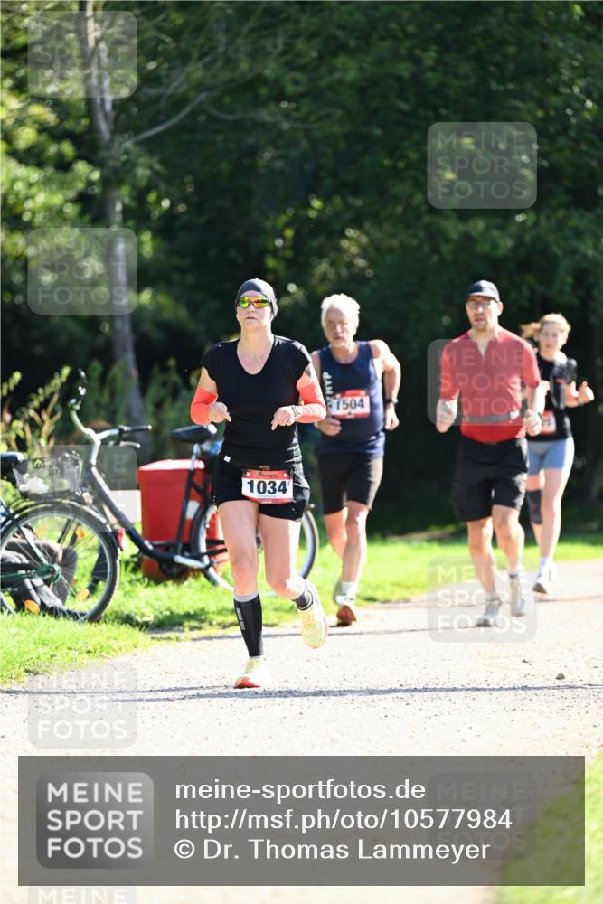 27.09.2026 - 35. Volkslauf durch das schöne Alstertal Dr. Thomas Lammeyer http://msf.ph/oto/10577984 27.09.2026 11:57:19 Laufen 1034, 1504 meine-sportfotos.de