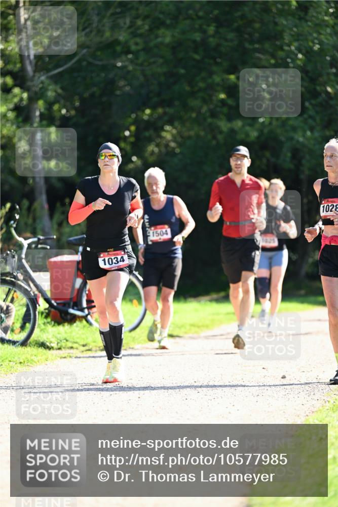 27.09.2026 - 35. Volkslauf durch das schöne Alstertal Dr. Thomas Lammeyer http://msf.ph/oto/10577985 27.09.2026 11:57:20 Laufen 1034, 1504, 1028 meine-sportfotos.de