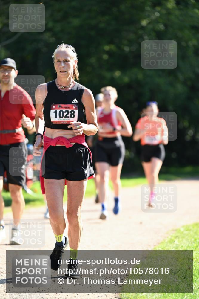 27.09.2026 - 35. Volkslauf durch das schöne Alstertal Dr. Thomas Lammeyer http://msf.ph/oto/10578016 27.09.2026 11:57:23 Laufen 1028 meine-sportfotos.de