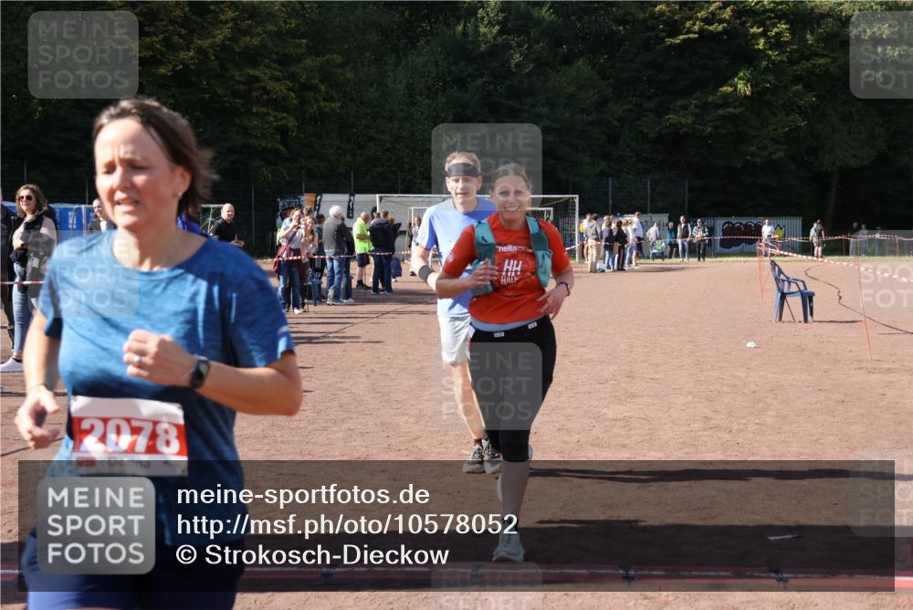 27.09.2026 - 35. Volkslauf durch das schöne Alstertal Strokosch-Dieckow http://msf.ph/oto/10578052 27.09.2026 12:43:37 Ziel 2078, 2337, 2432 meine-sportfotos.de