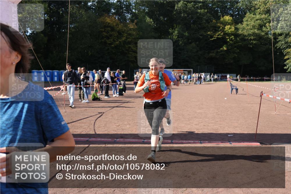 27.09.2026 - 35. Volkslauf durch das schöne Alstertal Strokosch-Dieckow http://msf.ph/oto/10578082 27.09.2026 12:43:37 Ziel 2078, 2337, 2432 meine-sportfotos.de