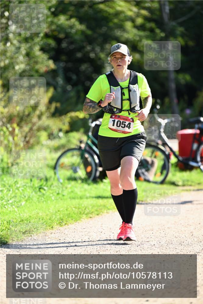 27.09.2026 - 35. Volkslauf durch das schöne Alstertal Dr. Thomas Lammeyer http://msf.ph/oto/10578113 27.09.2026 11:58:29 Laufen 1054 meine-sportfotos.de