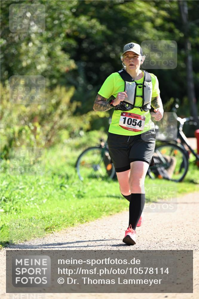 27.09.2026 - 35. Volkslauf durch das schöne Alstertal Dr. Thomas Lammeyer http://msf.ph/oto/10578114 27.09.2026 11:58:29 Laufen 1054 meine-sportfotos.de