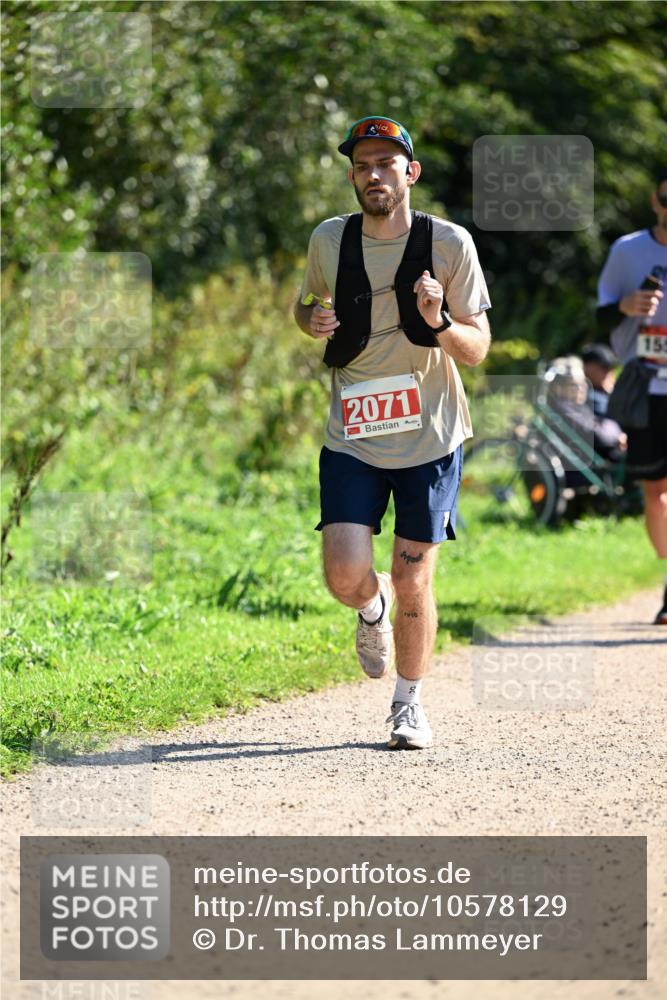 27.09.2026 - 35. Volkslauf durch das schöne Alstertal Dr. Thomas Lammeyer http://msf.ph/oto/10578129 27.09.2026 11:58:32 Laufen 2071, 15, 1910 meine-sportfotos.de