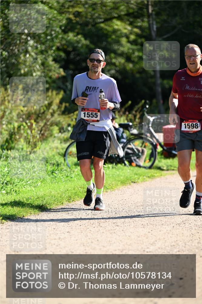 27.09.2026 - 35. Volkslauf durch das schöne Alstertal Dr. Thomas Lammeyer http://msf.ph/oto/10578134 27.09.2026 11:58:33 Laufen 1555, 1, 1598 meine-sportfotos.de
