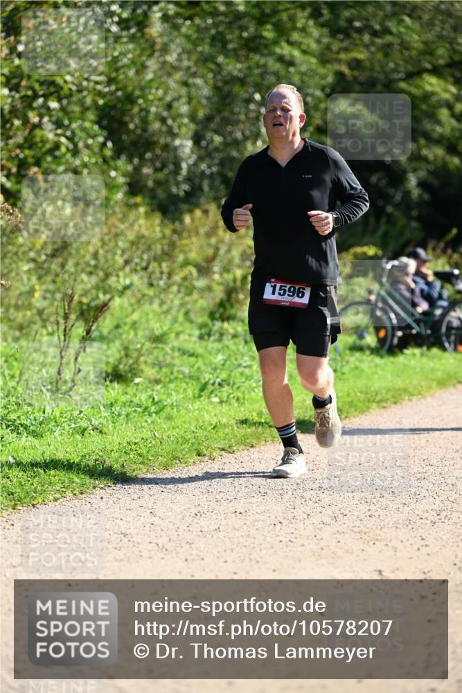 27.09.2026 - 35. Volkslauf durch das schöne Alstertal Dr. Thomas Lammeyer http://msf.ph/oto/10578207 27.09.2026 11:59:38 Laufen 1596 meine-sportfotos.de