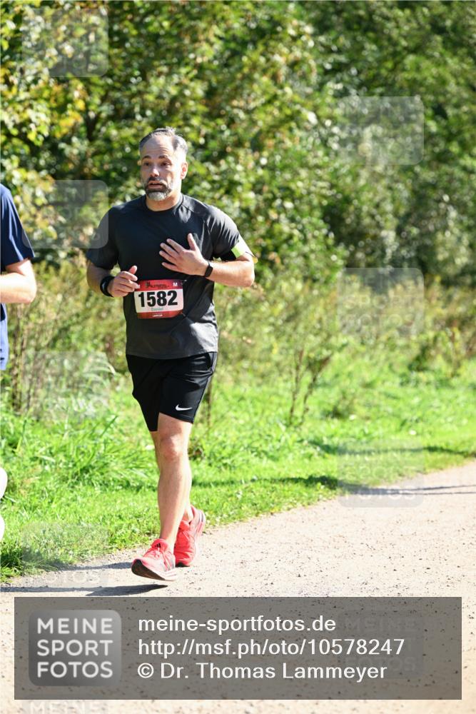 27.09.2026 - 35. Volkslauf durch das schöne Alstertal Dr. Thomas Lammeyer http://msf.ph/oto/10578247 27.09.2026 11:59:46 Laufen 1582 meine-sportfotos.de