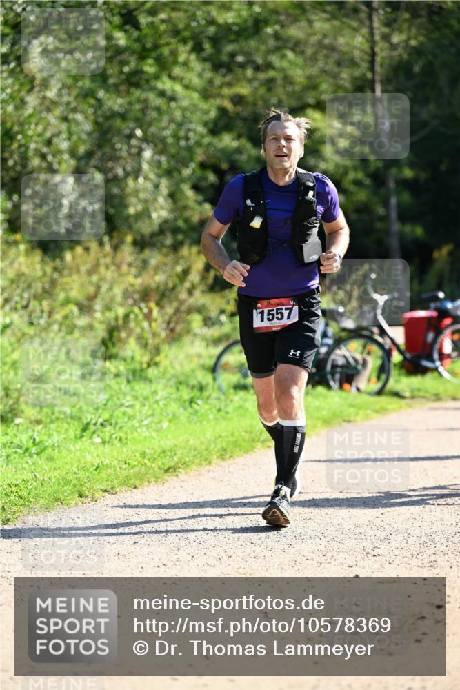 27.09.2026 - 35. Volkslauf durch das schöne Alstertal Dr. Thomas Lammeyer http://msf.ph/oto/10578369 27.09.2026 12:00:18 Laufen 1557 meine-sportfotos.de