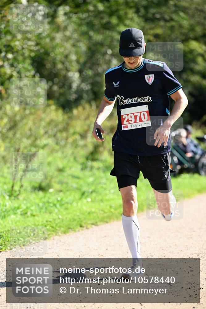 27.09.2026 - 35. Volkslauf durch das schöne Alstertal Dr. Thomas Lammeyer http://msf.ph/oto/10578440 27.09.2026 12:00:41 Laufen 2970 meine-sportfotos.de