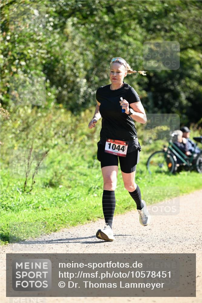 27.09.2026 - 35. Volkslauf durch das schöne Alstertal Dr. Thomas Lammeyer http://msf.ph/oto/10578451 27.09.2026 12:00:54 Laufen 1044 meine-sportfotos.de