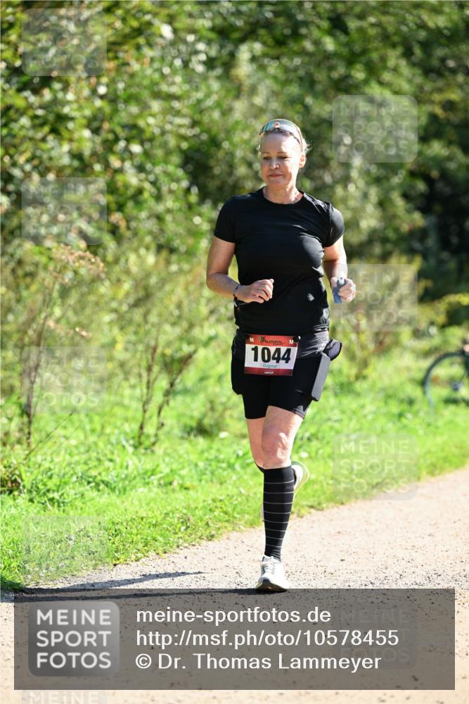 27.09.2026 - 35. Volkslauf durch das schöne Alstertal Dr. Thomas Lammeyer http://msf.ph/oto/10578455 27.09.2026 12:00:54 Laufen 1044 meine-sportfotos.de
