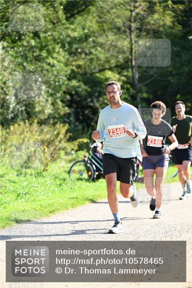 27.09.2026 - 35. Volkslauf durch das schöne Alstertal Dr. Thomas Lammeyer http://msf.ph/oto/10578465 27.09.2026 12:00:58 Laufen 31, 2340, 2146 meine-sportfotos.de