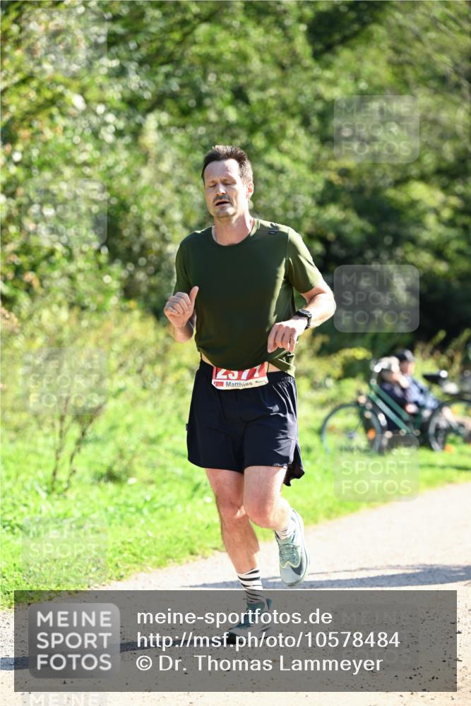 27.09.2026 - 35. Volkslauf durch das schöne Alstertal Dr. Thomas Lammeyer http://msf.ph/oto/10578484 27.09.2026 12:01:01 Laufen  meine-sportfotos.de